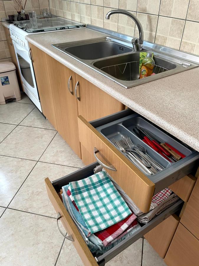 Marina'S Spacious Family Apartment Kavála ภายนอก รูปภาพ